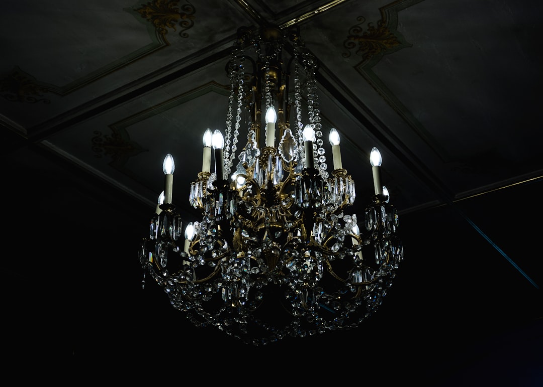 Photo Crystal chandelier